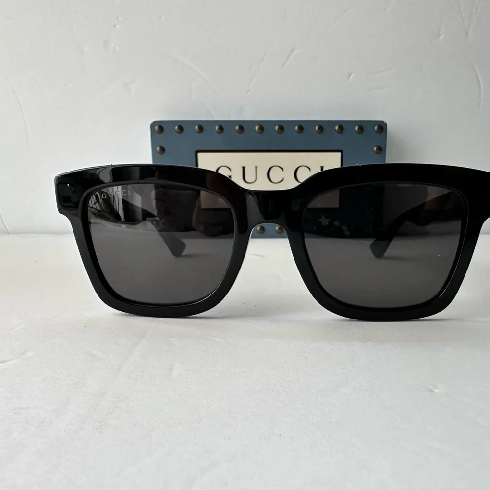 Authentic Gucci Smoke Square Men's Sunglasses GG0001SN 001